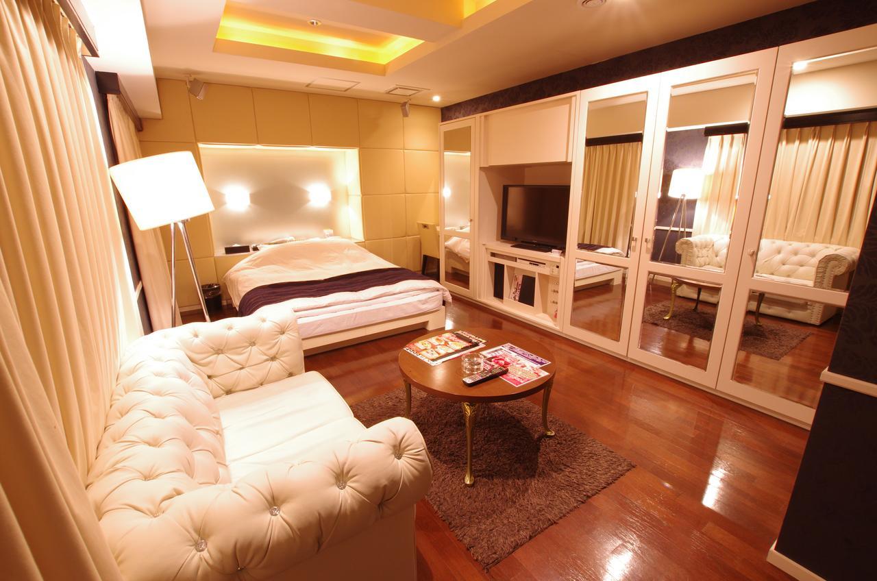 Blue Hotel Octa (Adults Only) Sapporo Ngoại thất bức ảnh