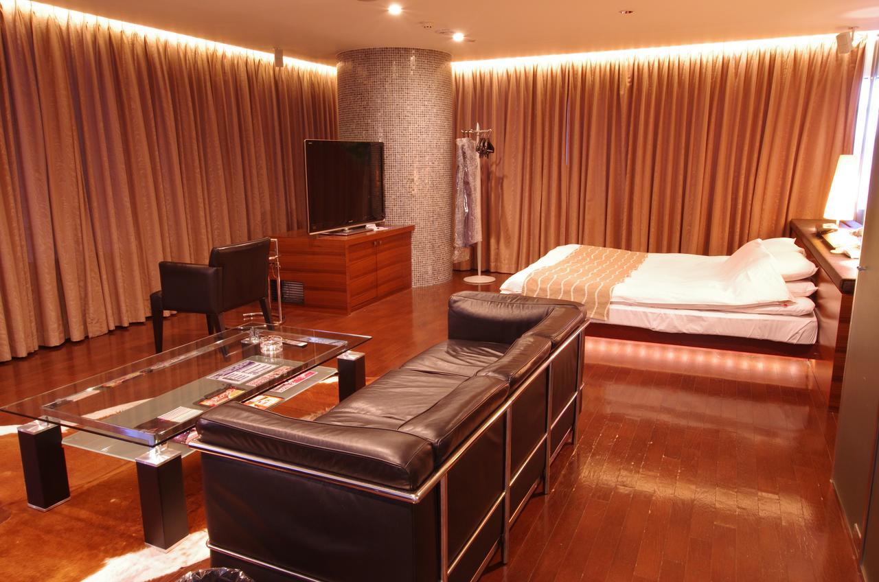 Blue Hotel Octa (Adults Only) Sapporo Ngoại thất bức ảnh