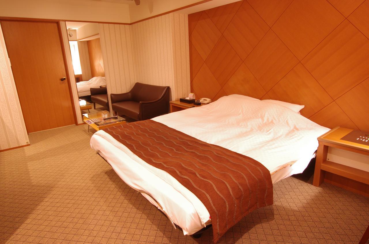 Blue Hotel Octa (Adults Only) Sapporo Ngoại thất bức ảnh